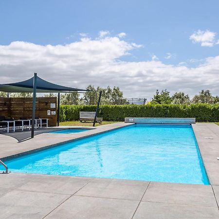 Regent Sanctuary - Martinborough Holiday Home Экстерьер фото
