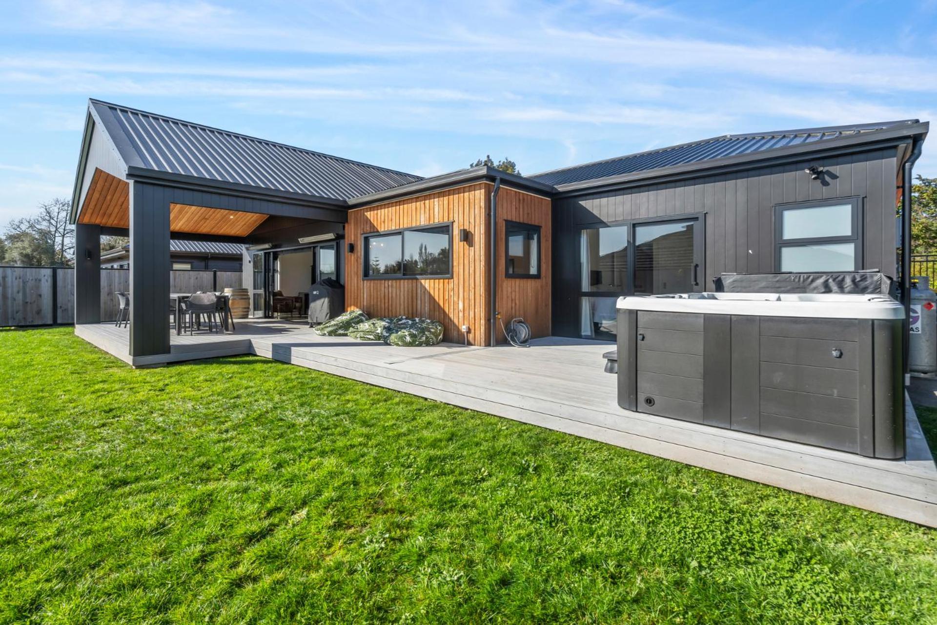 Regent Sanctuary - Martinborough Holiday Home Экстерьер фото