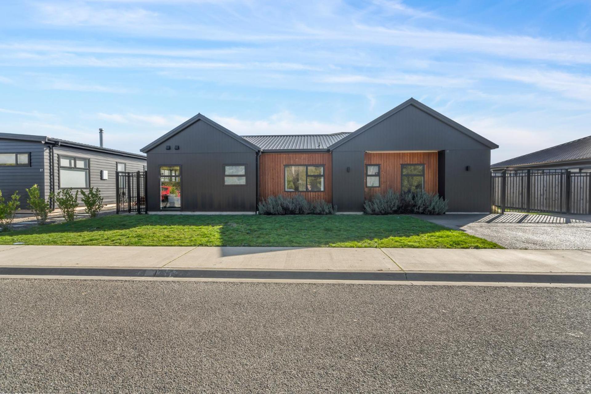 Regent Sanctuary - Martinborough Holiday Home Экстерьер фото