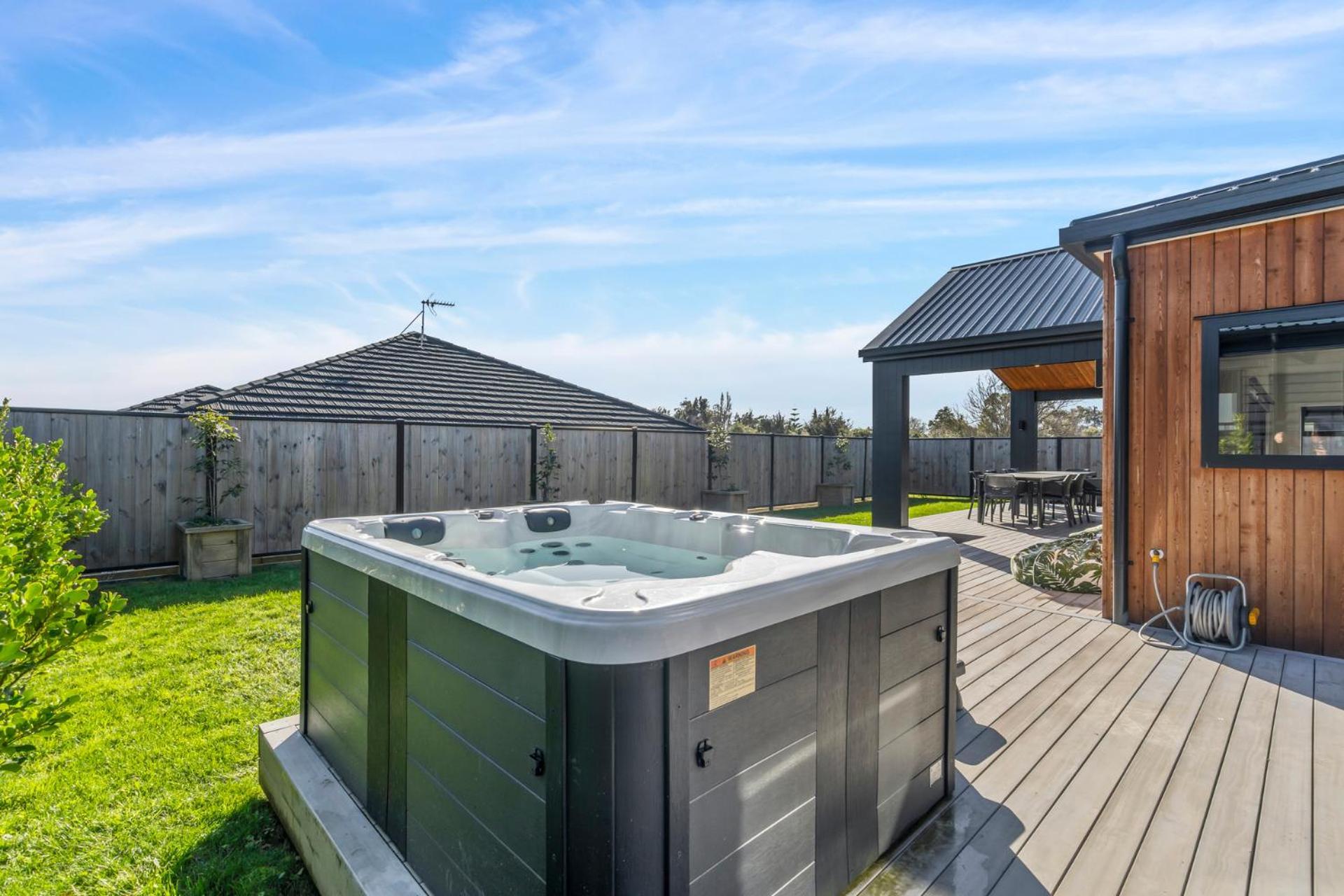 Regent Sanctuary - Martinborough Holiday Home Экстерьер фото