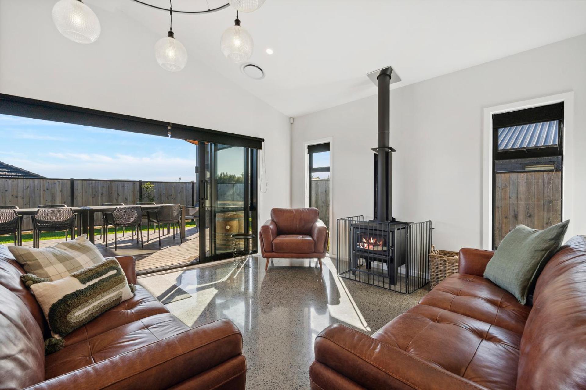 Regent Sanctuary - Martinborough Holiday Home Экстерьер фото